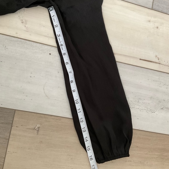 Francesca’s Blouse with Turtleneck - Picture 5 of 11